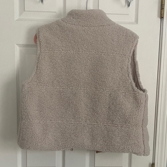 Thread & Supply Cream Label - Picture 7 of 7